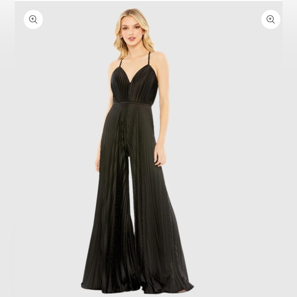 Black Mac Duggal jumpsuit size 10